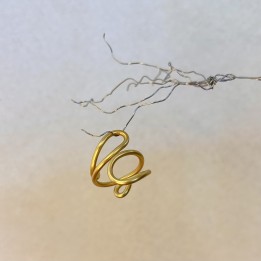 GOUTTE N.1 - plusieurs façons de la porter